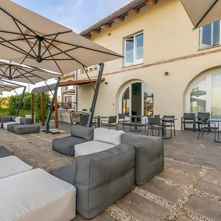 Διαμέρισμα Frames Relax La Morra