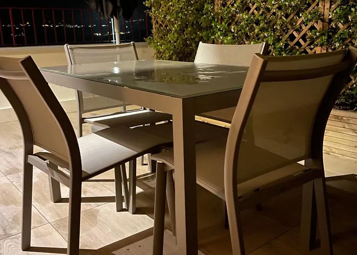 Frames Relax شقة *