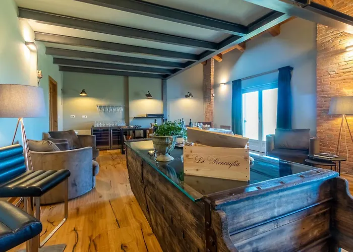 Frames Relax לה מורה