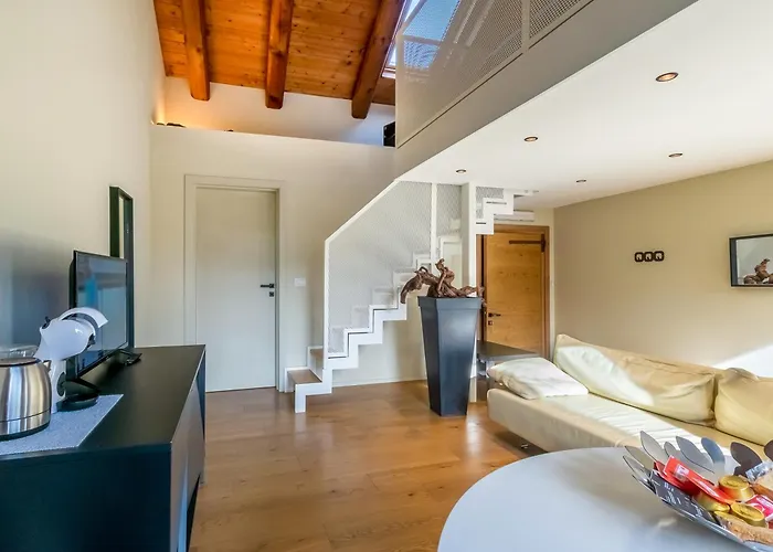 Frames Relax * לה מורה